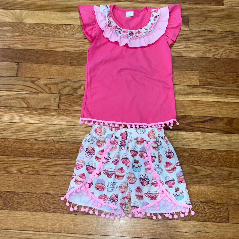 Cupcake pink ruffle outfit!